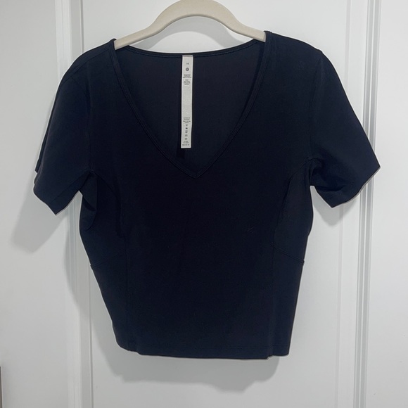 Lululemon crop top black classic right size 10 - Picture 1 of 6